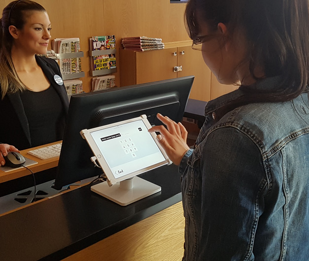 Second display ipad hotel